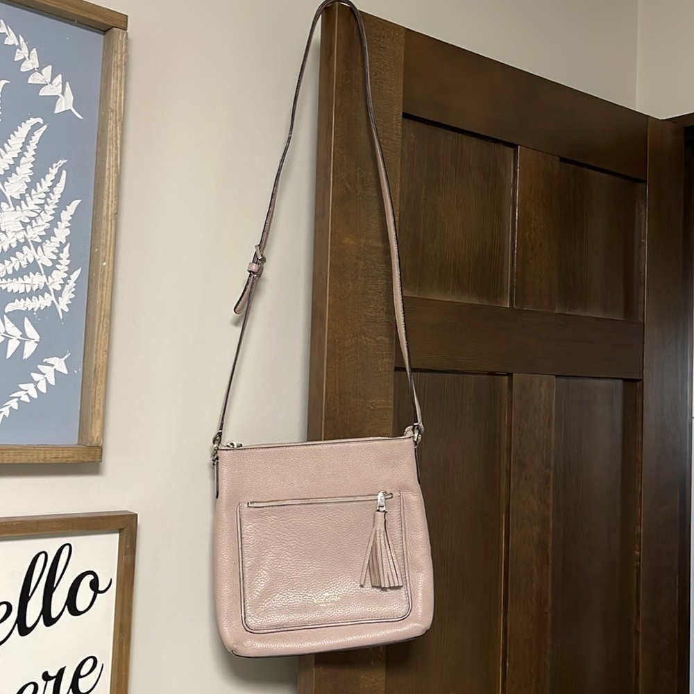 Kate Spade Cream Leather Crossbody with Front Pocket Adjustable Strap Flawed - Picture 15 of 15